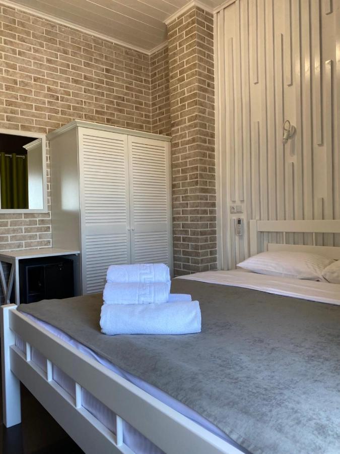 זאטוקה Captain Hotel מראה חיצוני תמונה